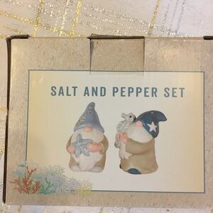 New In Box Cracker Barrel Gnome Salt & Pepper Shakers